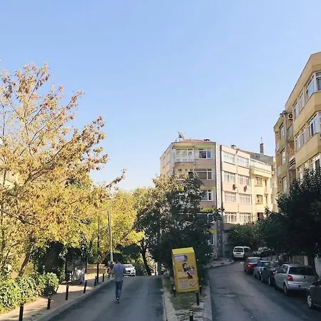 Loop With Attractions, In Tesvikiye, 80m2, 1+1 Lejlighed Istanbul