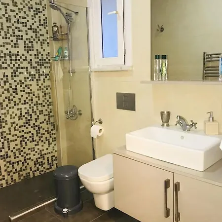 Loop With Attractions, In Tesvikiye, 80m2, 1+1 Istanbul